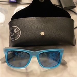 Like New Ray Ban Sunglasses